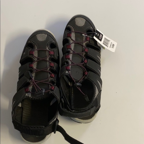 women's bump toe sandals